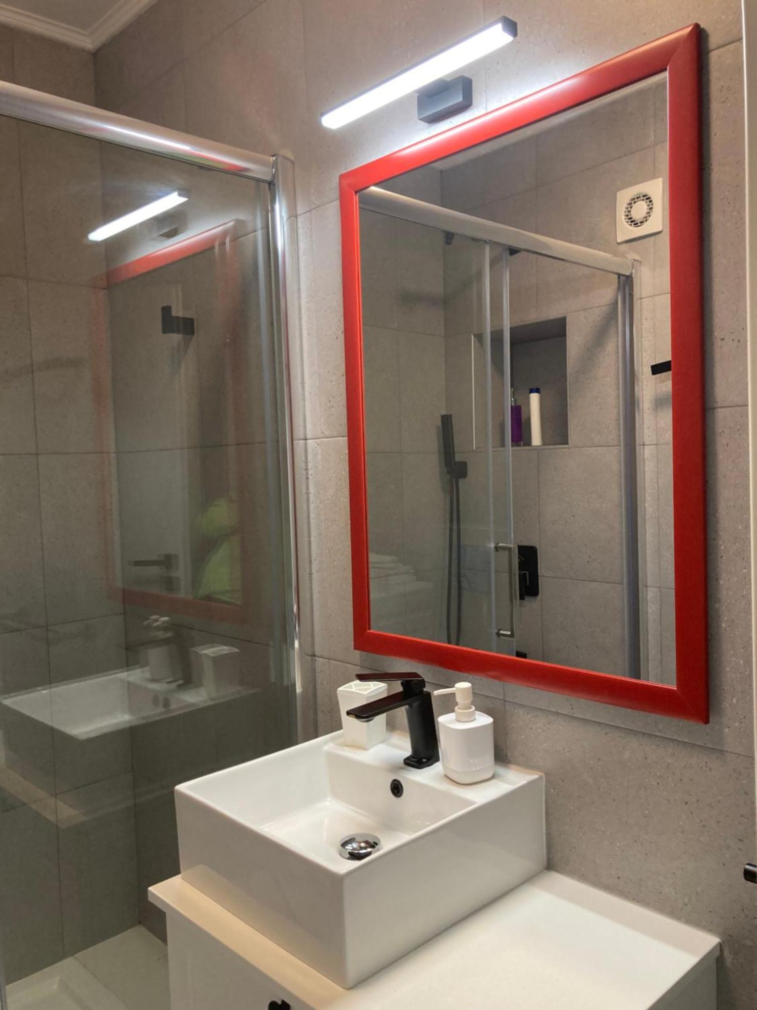 Apartamentul Max, Practic Si Confortabil Oradea Exterior photo